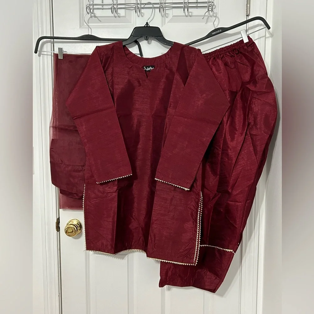 Pakistani 3 piece Farshi Shalwar suit - Picture 2 of 2